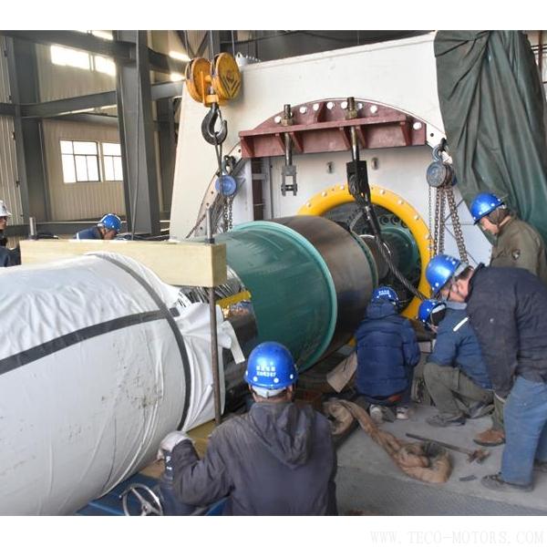 【電廠】洛陽萬眾吉利熱電工程1號燃機(jī)發(fā)電機(jī)轉(zhuǎn)子順利穿裝完成