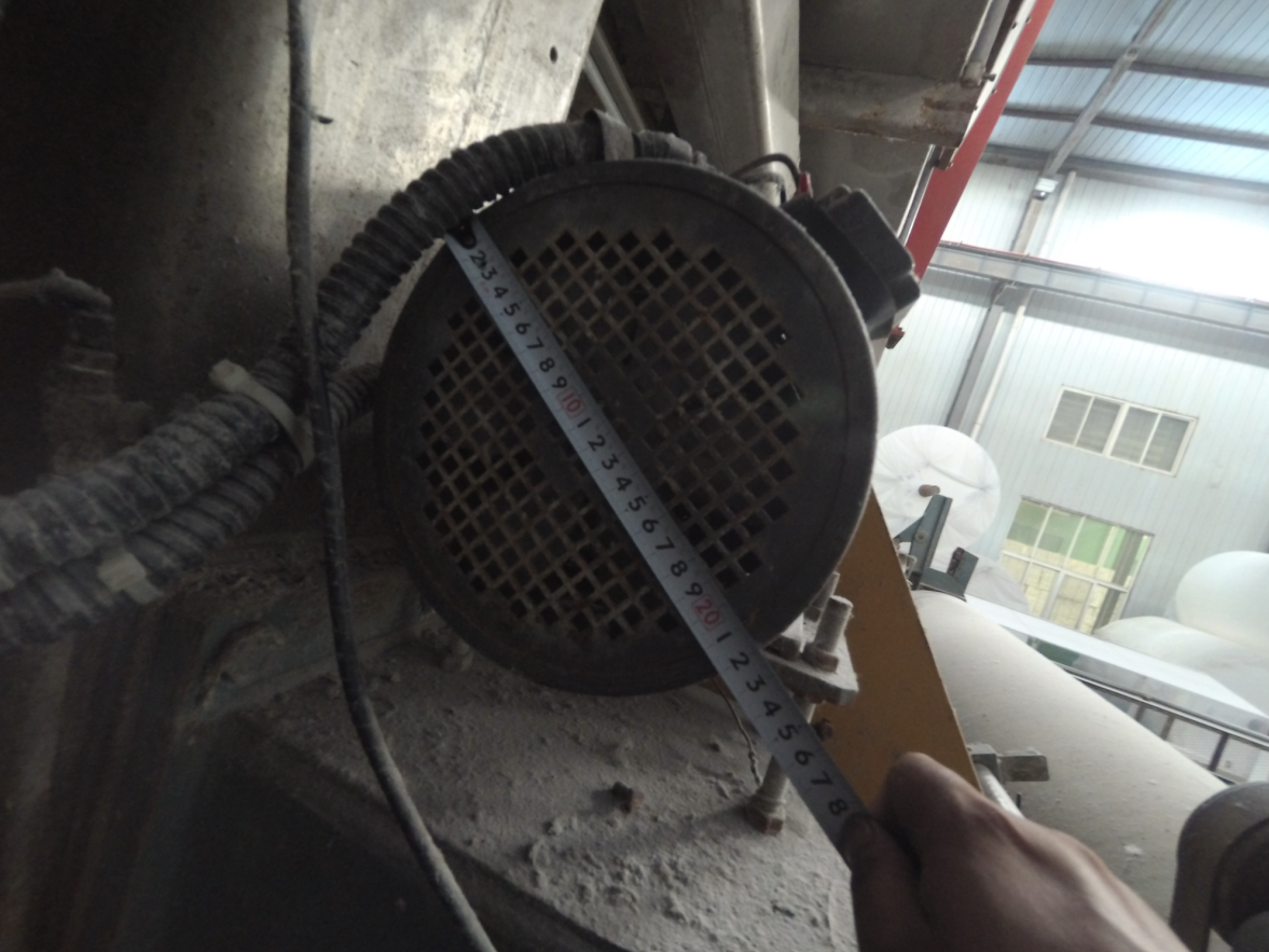 用戶更換強(qiáng)冷變頻電機(jī)冷卻風(fēng)扇用戶更換強(qiáng)冷變頻電機(jī)冷卻風(fēng)扇 業(yè)績案例 第3張
